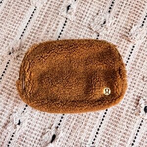 Lululemon Caramel Everywhere Belt Bag